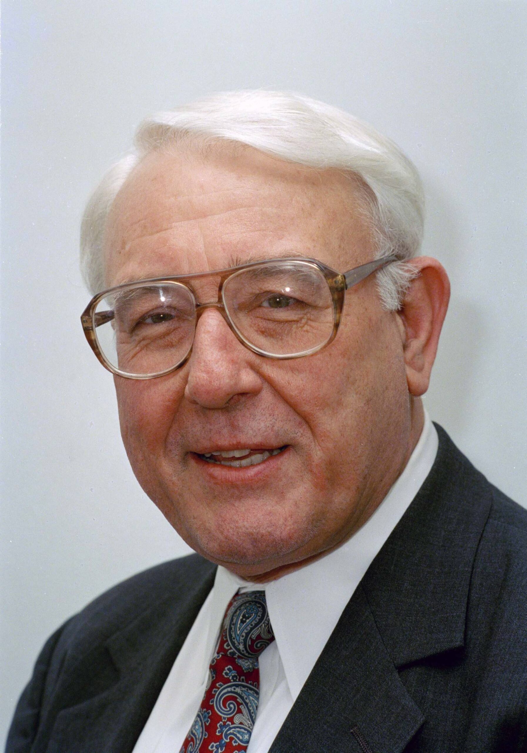 AP New York membership department staffer James Lagier shown in New York, June 1, 1993. (AP Photo/Marty Lederhandler)  