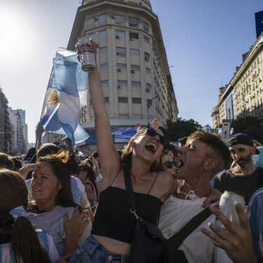 AP_22352793646243.jpg