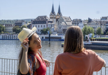Russia Freed Dissidents LGBTQ Couple