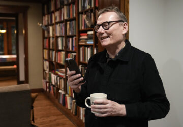 Nobel prize winner in Economics, James A. Robinson, gives an interview to the Associated Press from his home in the Hyde Park neighborhood of Chicago, Monday, Oct. 14, 2024. (AP Photo/Charles Rex Arbogast)