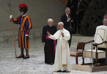 Pope Leo XIV meets with members of the international media in the Paul VI Hall at the Vatican, Monday, May 12, 2025. (AP Photo/Domenico Stinellis)