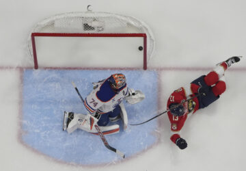 APTOPIX Stanley Cup Oilers Panthers Hockey