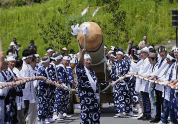 Japan Sacred Shrine Rebuilt Photo Gallery