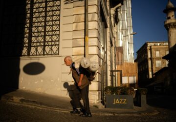 Turkey Istanbul Porters Photo Essay