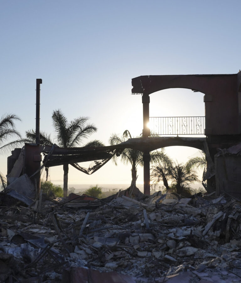 APTOPIX California Winds Wildfires