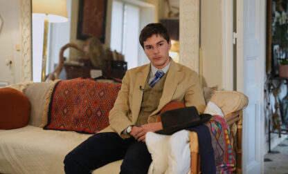 France Louvre Fedora Man