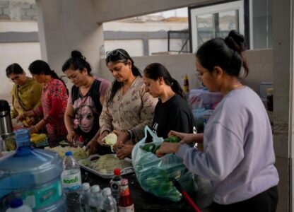 Emirates Iran Stranded Travellers