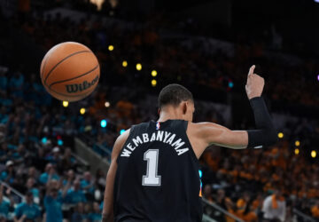 APTOPIX Trail Blazers Spurs Basketball