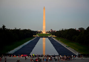 APTOPIX Lincoln Memorial Reflecting Pool