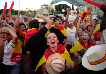 APTOPIX Austria Spain WCup Soccer