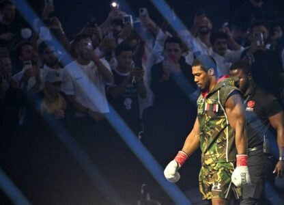 APTOPIX Saudi Arabia Boxing