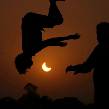 Be Well One Tech Tip Eclipse Photos