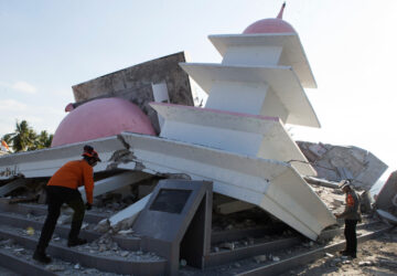 APTOPIX Indonesia Earthquake