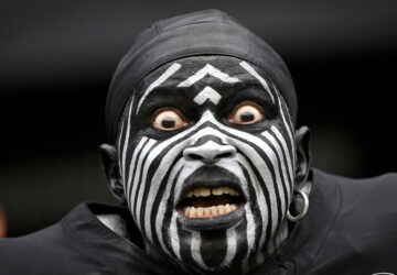 Dolphins Raiders Football