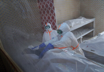 APTOPIX Congo Ebola Burial Teams
