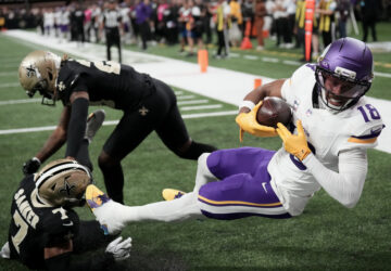 APTOPIX Vikings Saints Football