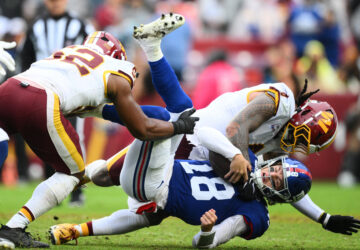APTOPIX Giants Commanders Football
