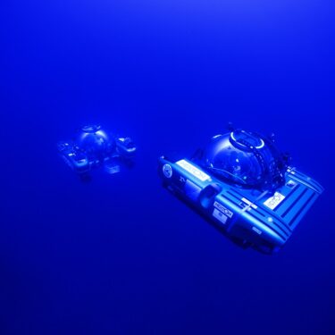 1.-nekton-sub-descends-into-the-abyss-nekton-mission-1-xl-catlin-deep-ocean-survey-bermuda-c-nekton-2018