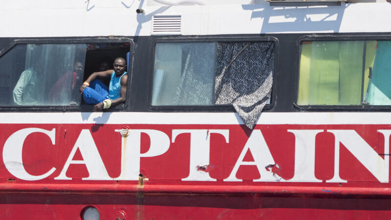 Ap 20154572241469 Hm Migrants 2