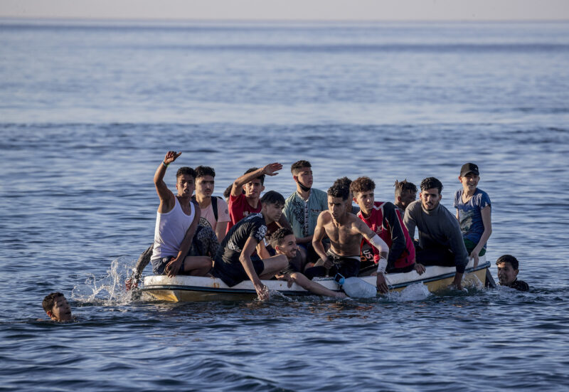 Migrants Ap 21139316140436Hm Cueta Ss